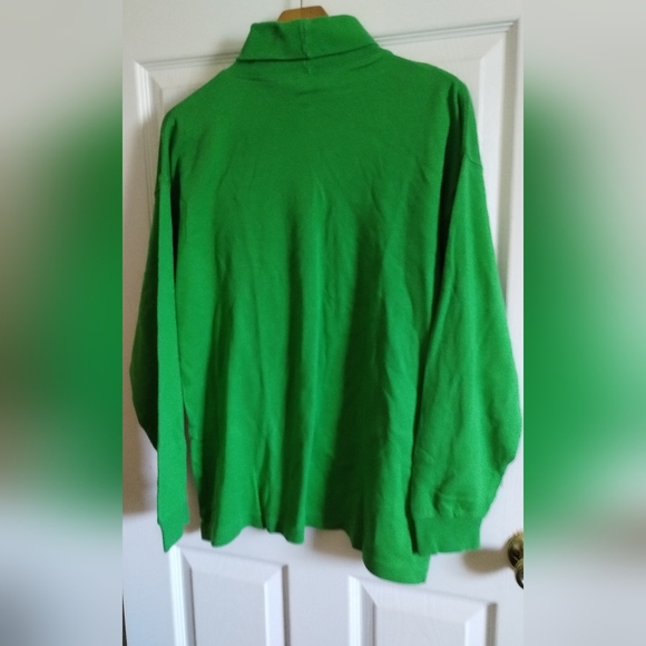 Green Turtle Neck "St. Paddy's Day" - Picture 5 of 9